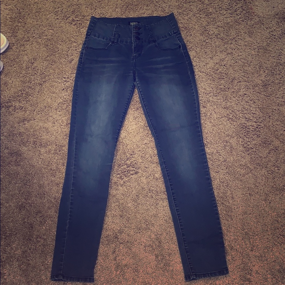 Waist defining skinny jeans